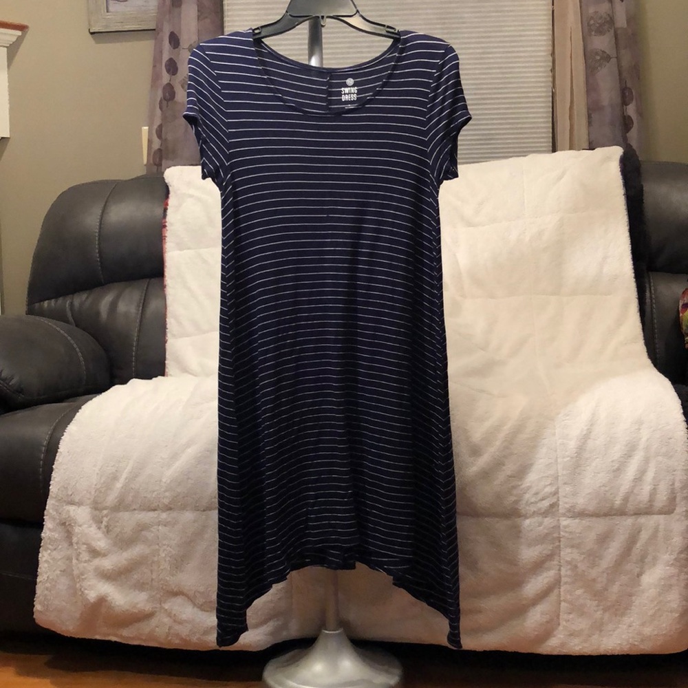 GUC SO Navy blue and white striped dress 👗